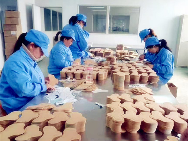膏藥貼牌是什么意思？委托膏藥代加工的優(yōu)勢是什么？